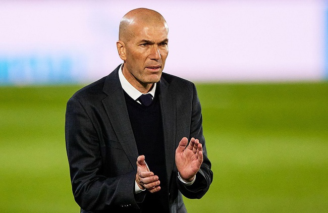 Zidane phủ nhận tin đồn rời Real Madrid.