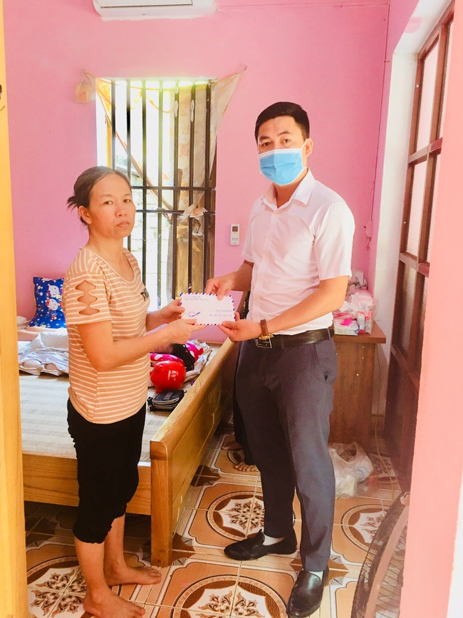 Bạn đọc Dân Việt giúp đỡ nữ bệnh nhân mắc bệnh hiếm gặp 15 triệu đồng - Ảnh 3.