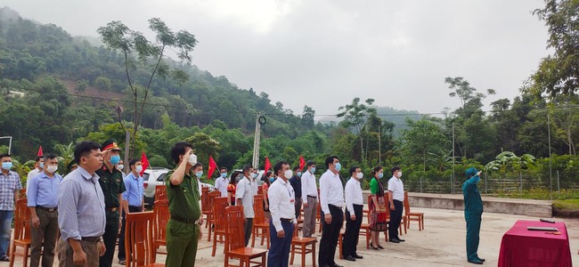 Gần 43 ngàn cử tri vùng cao Nghệ An đi bầu cử sớm   - Ảnh 1.