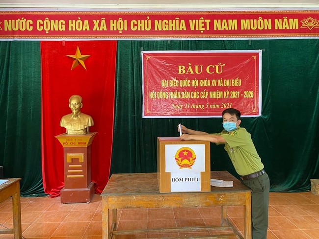 Gần 43 ngàn cử tri vùng cao Nghệ An đi bầu cử sớm   - Ảnh 8.