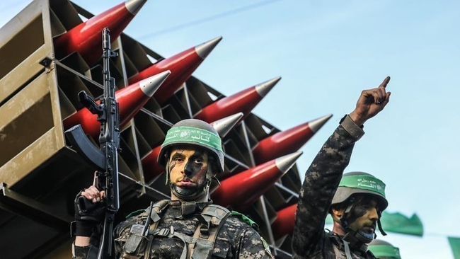 Dội mưa bom và tên lửa, Israel vẫn không thể hủy diệt hệ thống phóng rocket của Hamas - Ảnh 1.