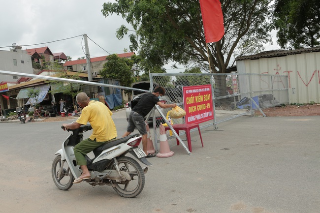 Đối tượng &quot;thông&quot; chốt kiểm soát Covid-19 tại Bắc Giang có 3 tiền án - Ảnh 2.