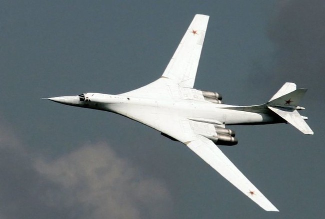 Vì sao Nga không thể ngừng hiện đại hóa &quot;Thiên nga trắng&quot; Tu-160? - Ảnh 1.
