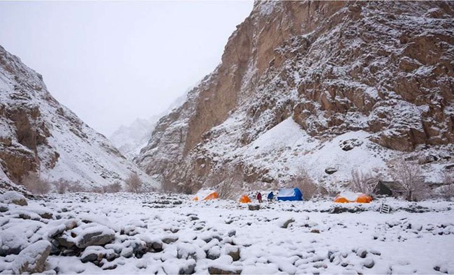 Hành trình phiêu lưu tới Ladakh, “săn” báo tuyết trên “nóc nhà thế giới” - Ảnh 2.