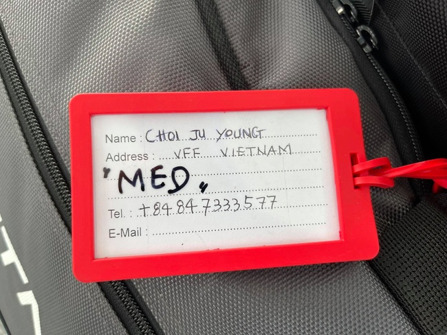 ĐT Việt Nam mang 1 tấn hành lý sang UAE  - Ảnh 5.