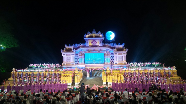 Huế tạm dừng tổ chức Festival Nghề truyền thống 2021 vì dịch Covid-19  - Ảnh 1.