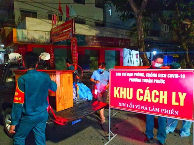 Khu vực đầu tiên tại Đà Nẵng được dỡ phong tỏa vì Covid-19: &quot;Mừng lắm, y như Tết vậy!&quot; - Ảnh 1.