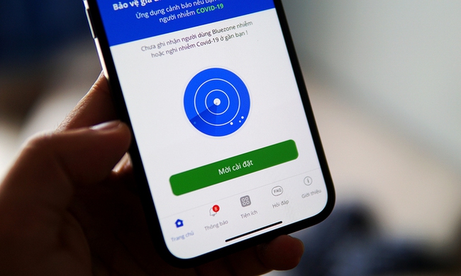 Xem xét xử phạt người không cài Bluezone và các ứng dụng khai báo y tế trên smartphone - Ảnh 2.