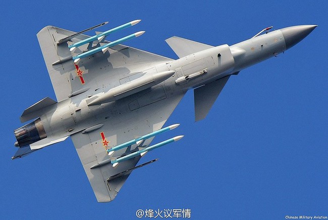 Điều gì xảy ra khi F-35 Mỹ và J-10 Trung Quốc xông vào hỗn chiến? - Ảnh 14.