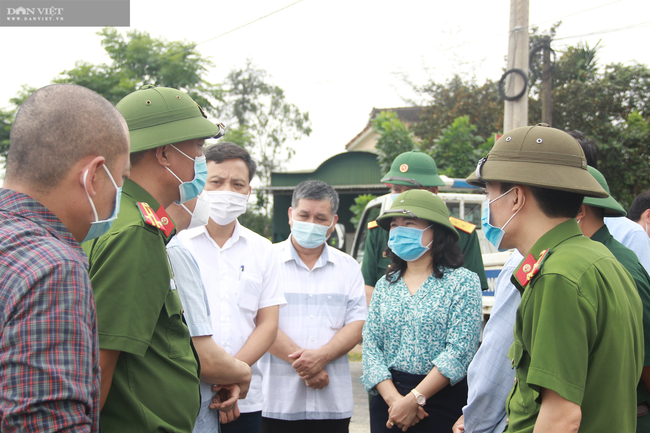 CLIP - ẢNH: Phong toả 2 thôn (xã Tượng Sơn và Việt Tiến, Hà Tĩnh) có trường hợp dương tính với Covid-19 - Ảnh 9.