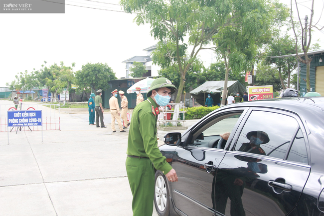 CLIP - ẢNH: Phong toả 2 thôn (xã Tượng Sơn và Việt Tiến, Hà Tĩnh) có trường hợp dương tính với Covid-19 - Ảnh 8.