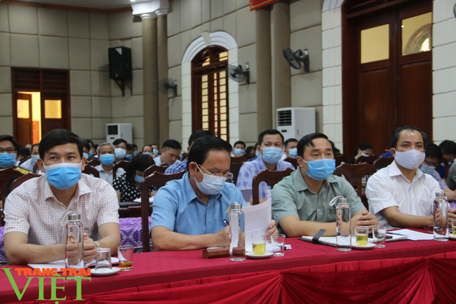 Hoà Bình: Người ứng cử đại biểu Quốc hội khóa XV tiếp xúc cử tri tại huyện Mai Châu - Ảnh 4.