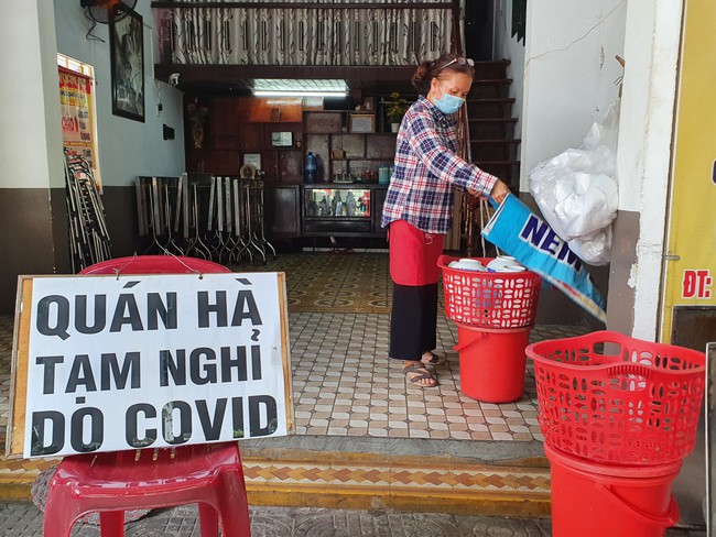  Đà Nẵng: Hàng quán &quot;vui vẻ&quot; đóng cửa phòng dịch - Ảnh 6.