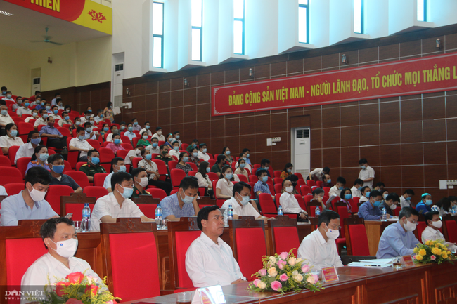  Uỷ viên Bộ chính trị Chương Thị Mai tiếp xúc cử tri, vận động bầu cử tại huyện Yên Thuỷ - Ảnh 3.