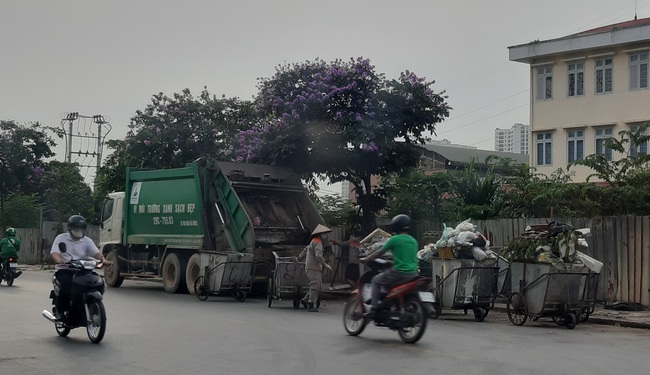 Công ty Bảo vệ môi trường gây ô nhiễm môi trường giữa thủ đô - Ảnh 11.