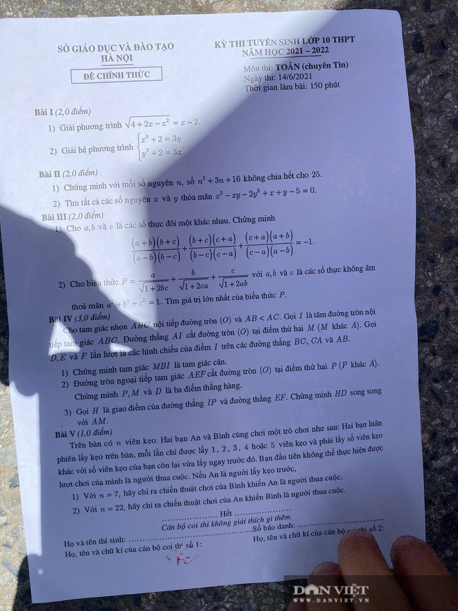 Đề thi Toán vào lớp 10 chuyên Tin tại Hà Nội năm 2021 - Ảnh 1.