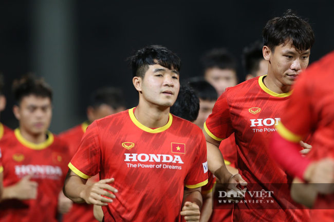 Trợ lý Lee Young-jin sẽ thay thầy Park chỉ đạo trận Việt Nam - UAE - Ảnh 5.