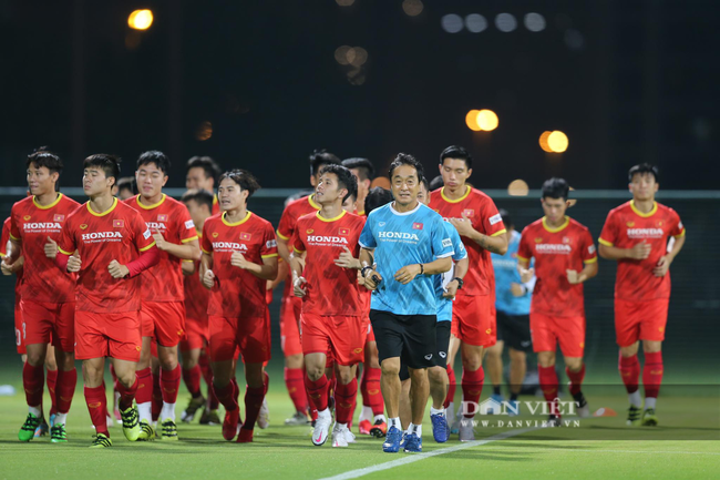 Trợ lý Lee Young-jin sẽ thay thầy Park chỉ đạo trận Việt Nam - UAE - Ảnh 7.