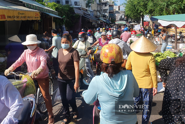 TP.HCM lo ngại Covid-19 tại các chợ đầu mối và các chợ tự phát - Ảnh 3.