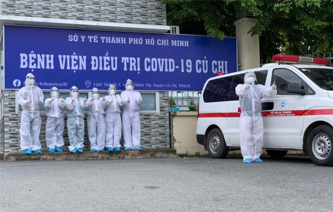 Bệnh viện điều trị Covid-19 Củ Chi: Nơi &quot;chia lửa&quot; cho các bệnh viện tuyến đầu - Ảnh 1.