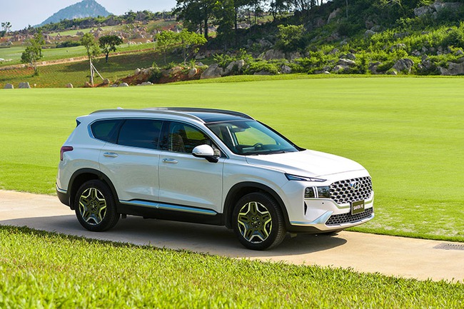 Vì sao người Việt chọn Hyundai Santa Fe 2021 thay vì Fortuner? - Ảnh 4.