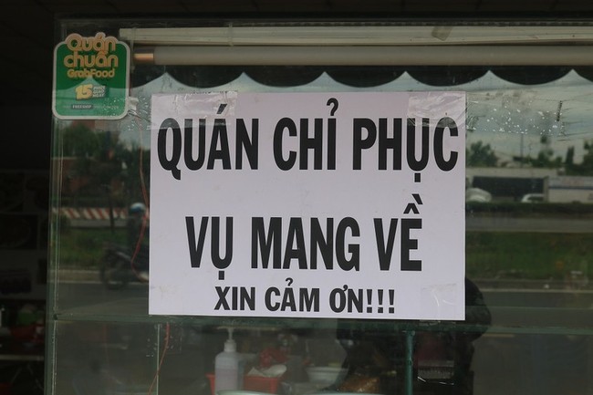 TP.HCM: Tất cả các cửa hàng quần áo, điện thoại, điện máy, cơ sở thẩm mỹ tạm đóng cửa - Ảnh 4.