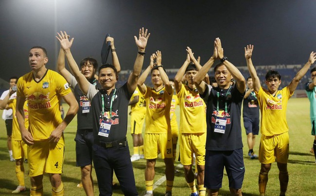 V.League 2021 đá tập trung tại Gia Lai, HAGL 99% vô địch? - Ảnh 2.