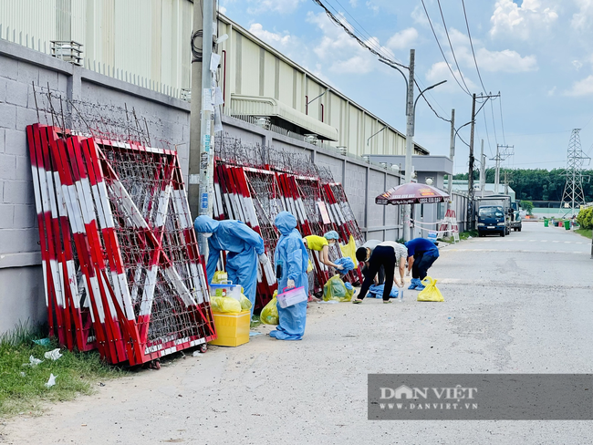 Bình Dương thêm 27 ca mắc Covid-19, nâng mức cảnh báo dịch lên mức cao nhất - Ảnh 1.