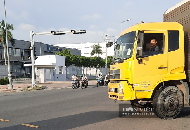 Cảnh báo: Giới tài xế đua nhau không đeo khẩu trang khi tham gia giao thông - Ảnh 4.