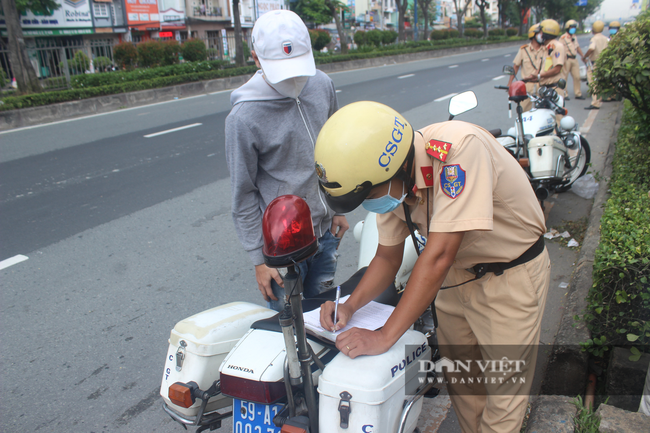 Sáu tháng đầu năm, số vụ tai nạn tại TP.HCM giảm nhưng số lượng người chết lại tăng   - Ảnh 4.