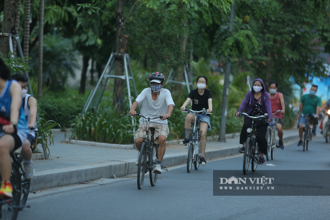 Đổ xô thuê xe đạp mùa covid -19, tiểu thương ngồi không &quot;hốt&quot; bạc triệu mỗi ngày - Ảnh 10.