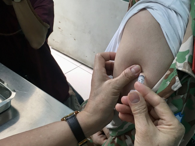 Thế giới đã tiêm vaccine Covid-19 gần 11% dân số, nhưng châu Á mới chỉ 6,1% - Ảnh 5.