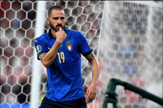 Xé lưới ĐT Anh, &quot;cây trường sinh&quot; Bonucci lập kỷ lục vô tiền khoáng hậu - Ảnh 2.