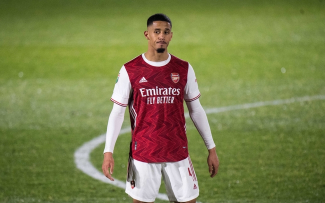 Saliba không có chỗ đứng ở Arsenal.