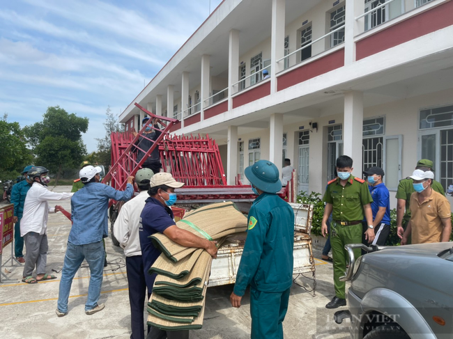 Quảng Nam: Người khó khăn, bán vé số ở vùng dịch sẽ được đón về địa phương - Ảnh 1.