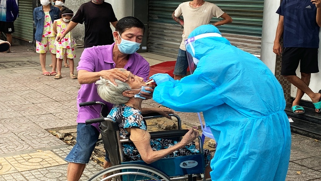 Cần Thơ: Đã chuẩn bị phương án test Covid-19 cho toàn bộ người dân quận Ninh Kiều - Ảnh 1.