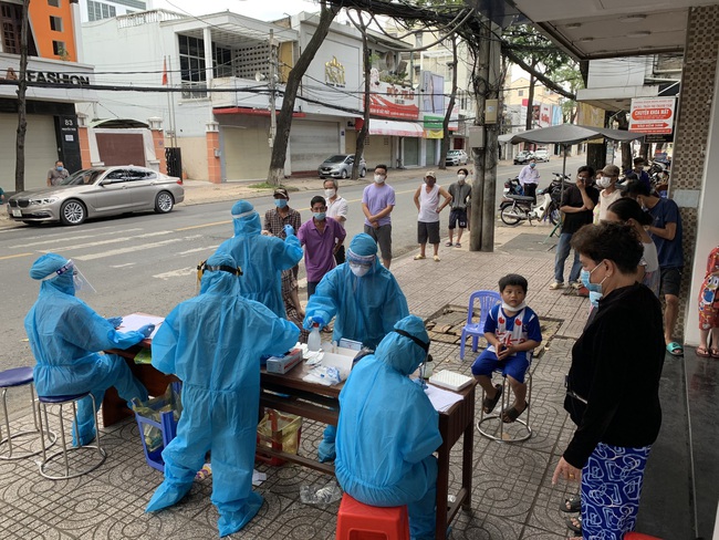 Cần Thơ: Đã chuẩn bị phương án test Covid-19 cho toàn bộ người dân quận Ninh Kiều - Ảnh 2.