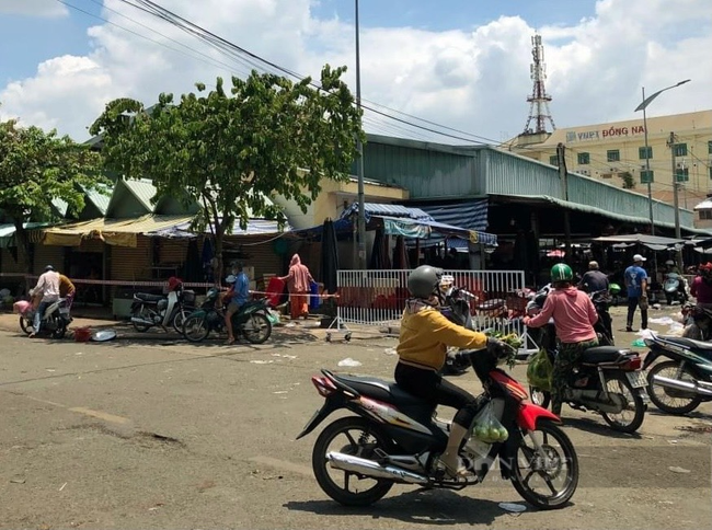 Đồng Nai: Chợ truyền thống đóng cửa, siêu thị quá tải, nhiều tiểu thương phải lén lút bán hàng - Ảnh 6.