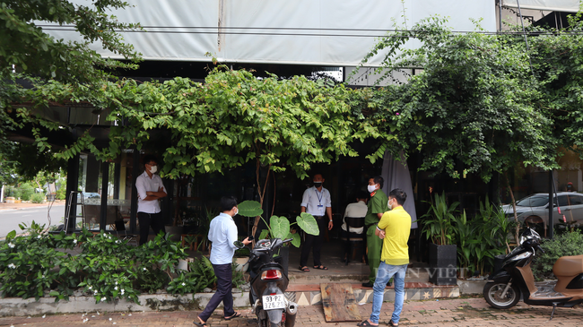 Xử lý nghiêm vi phạm phòng dịch Covid-19 ở Bình Phước: Uống 5 ly cà phê, khách và chủ quán bị phạt... 17,5 triệu đồng - Ảnh 3.