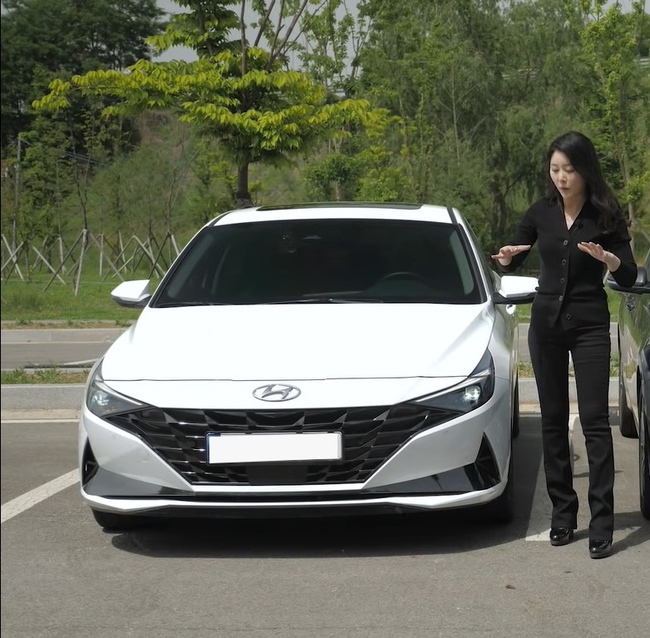 HYUNDAI ELANTRA THẾ HỆ HOÀN TOÀN MỚI CHÍNH THỨC RA MẮT TẠI THỊ TRƯỜNG VIỆT  NAM