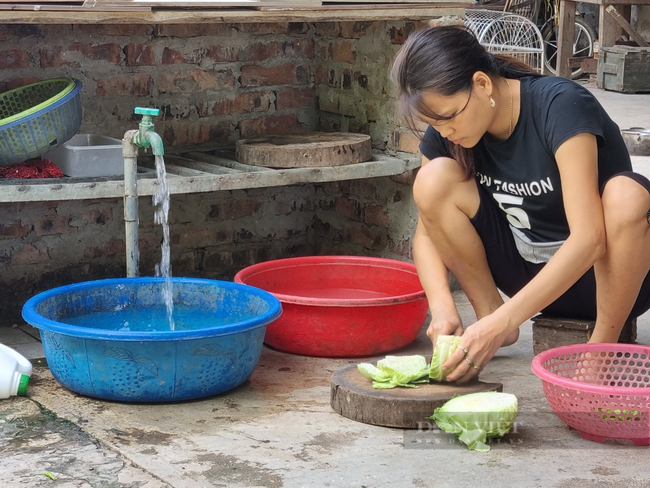 Ninh Bình: Hàng chục hộ dân làng Quang Hiển “khát nước” sạch sinh hoạt - Ảnh 7.