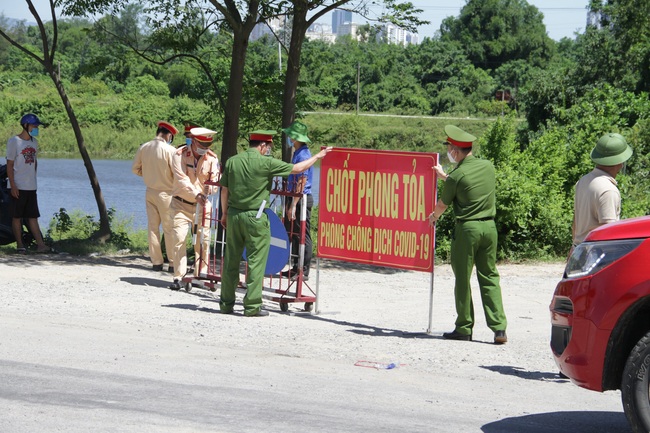 Nghệ An: Áp dụng Chỉ thị 19 của Thủ tướng Chính phủ từ 0h ngày 19/7 đối với  TP. Vinh - Ảnh 2.