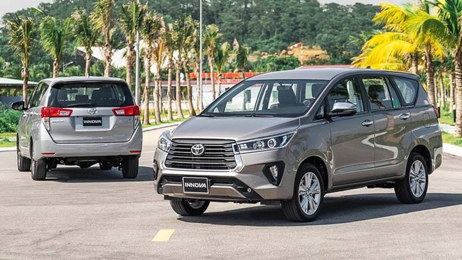 Suzuki XL7 từng bước đè bẹp Innova, vì đâu? - Ảnh 1.