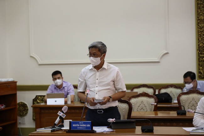 Thứ trưởng Bộ Y tế Nguyễn Trường Sơn: Dịch Covid-19 tại TP.HCM khó lường, khả năng tiếp tục tăng - Ảnh 1.