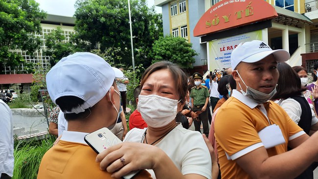 Hoà Bình: Cử 26 chiến sỹ áo trắng vào TP. Hồ Chí Minh tham gia chống dịch Covid-19 - Ảnh 2.