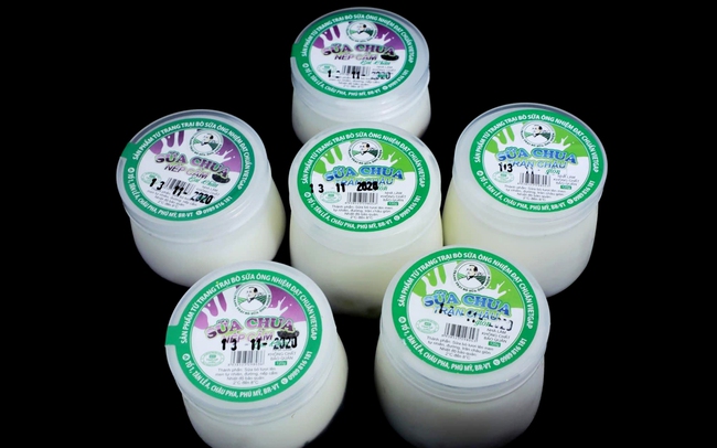 Sản phẩm Sữa chua Ông Nhiệm được tỉnh Bà Rịa-Vũng Tàu cấp chứng nhận sản phẩm công nghiệp nông thôn tiêu biểu năm 2020. Ảnh Văn Nhiệm