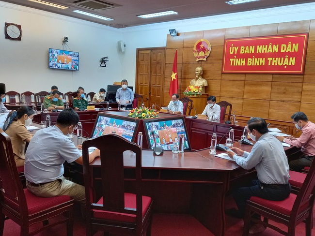 Sở Y tế Bình Thuận thông báo hơn 500 người rời khỏi bệnh viện đều âm tính đang cách ly tại nhà 14 ngày - Ảnh 2.