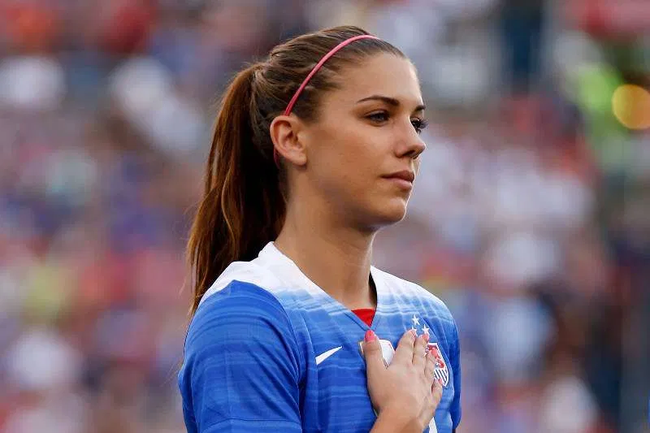 Alex Morgan: Cầu thủ xinh nhất ở bán kết bóng đá nữ Olympic 2020 - Ảnh 3.