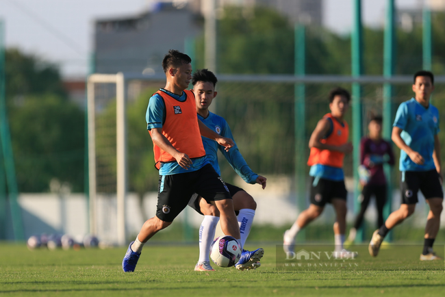 CLB Hà Nội tập luyện chuẩn bị cho V - league - Ảnh 5.