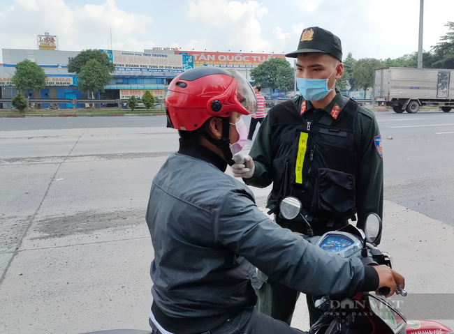 Bộ Công an chi viện cho Đồng Nai 300 cảnh sát cơ động để hỗ trợ &quot;chống dịch&quot; - Ảnh 1.